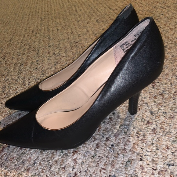 HIGH HEELS (BLACK) - Picture 1 of 2